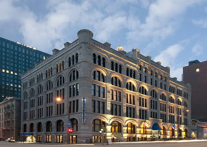 Hilton Garden Inn Milwaukee Downtown