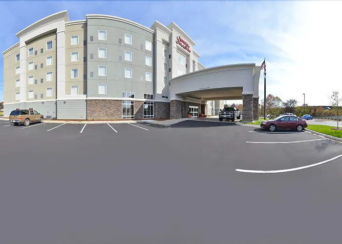 Hampton Inn & Suites Greensboro/Coliseum Area