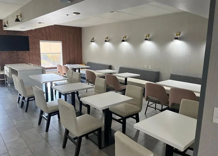 Wingate By Wyndham Youngstown - Austintown