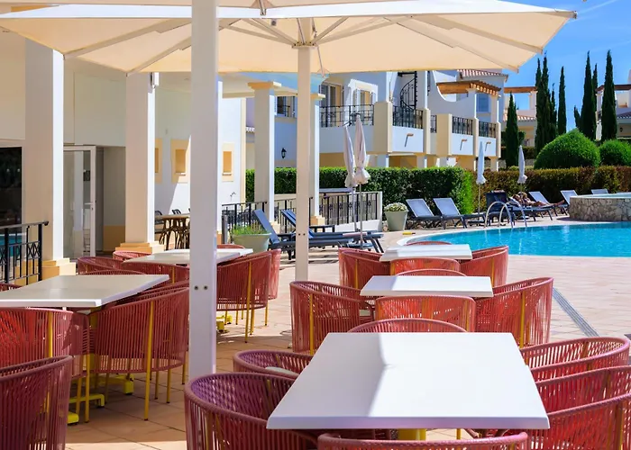 Nau Salema Beach Village