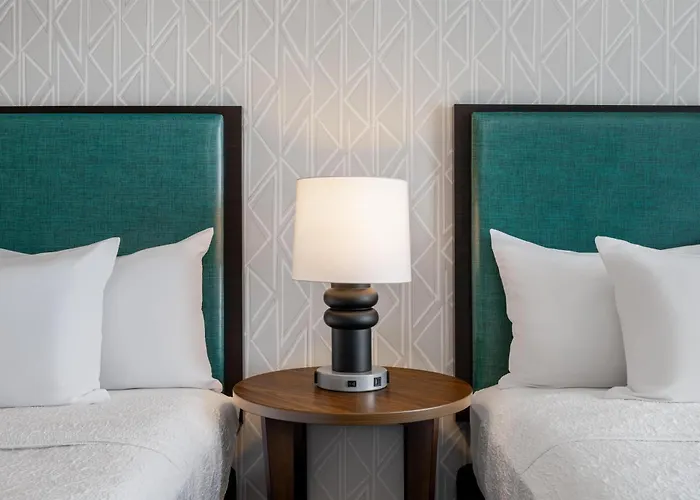 Home2 Suites By Hilton Milwaukee Brookfield