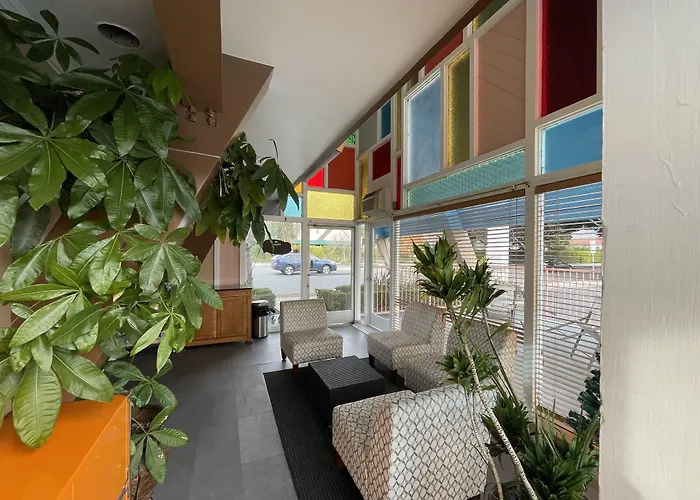 La Casa Inn