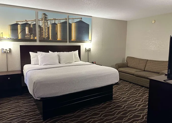 Days Inn & Suites By Wyndham Casey