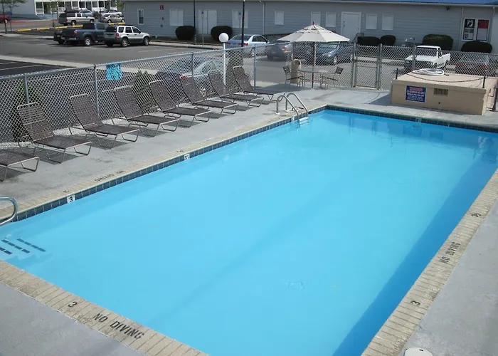 Kings Arms Motel
