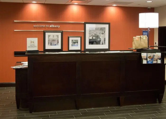 Hampton Inn & Suites Albany At Albany Mall