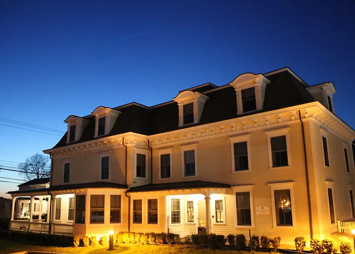 Guest House At Norwalk Inn