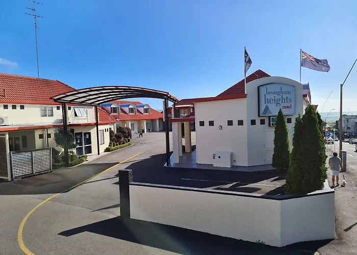 Brougham Heights Motel