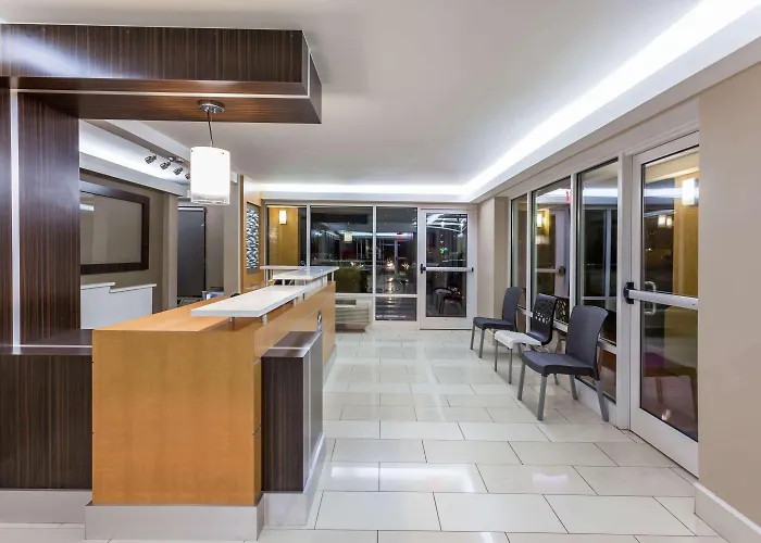 Super 8 By Wyndham Dalton/Convention Center Area
