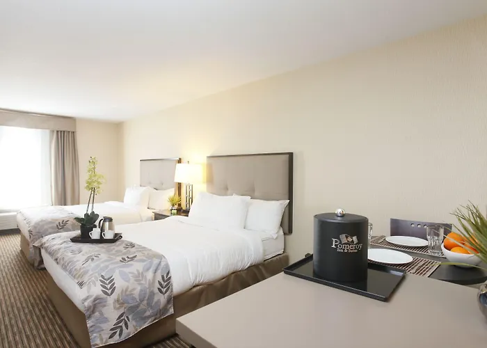 Pomeroy Inn & Suites At Olds College