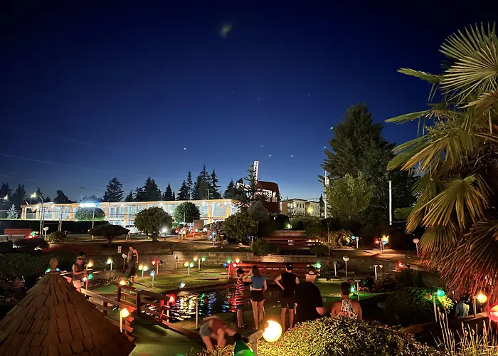 Coast Parksville Hotel