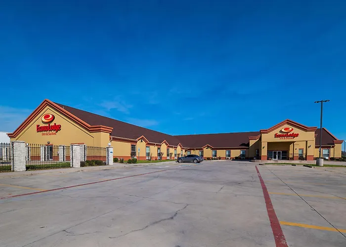 Econo Lodge Inn & Suites Bridgeport