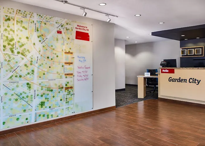 Towneplace Suites By Marriott Garden City