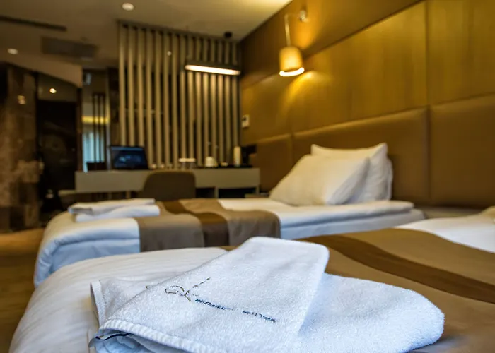 Gk Regency Suites Hotel