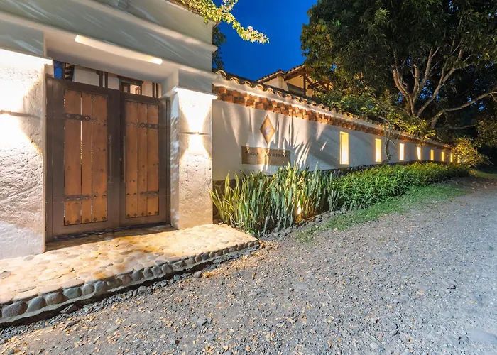 Casa Jacaranda Hotel Boutique by HMC -Cauca Viejo- Mayores de 14 años