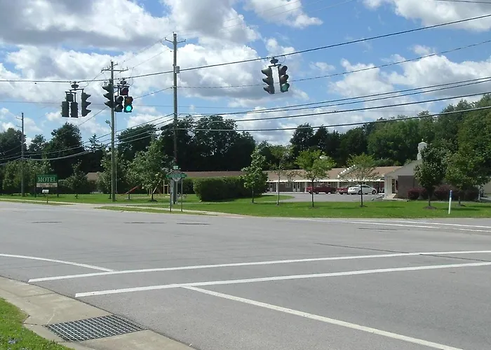 Fels Three Crown Motel