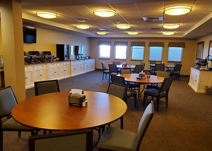 Clarion Hotel & Suites Williston