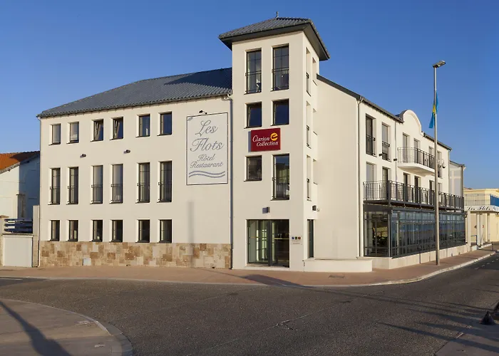 Les Flots - Hôtel et Restaurant face à l'océan - Châtelaillon-Plage