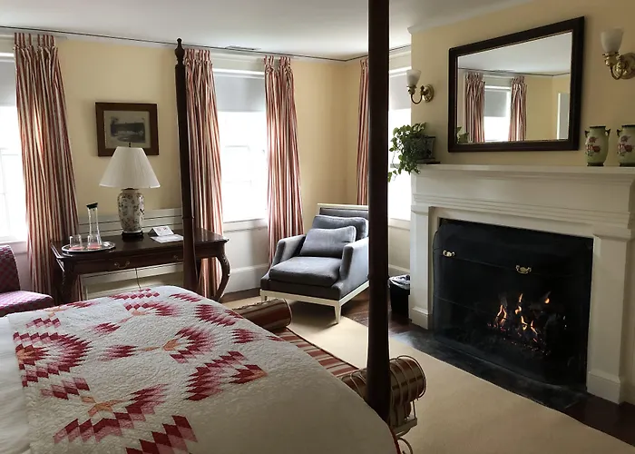 Bridgehampton Inn