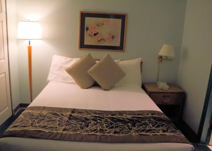 The Cedars Inn Hotel & Convention Centre