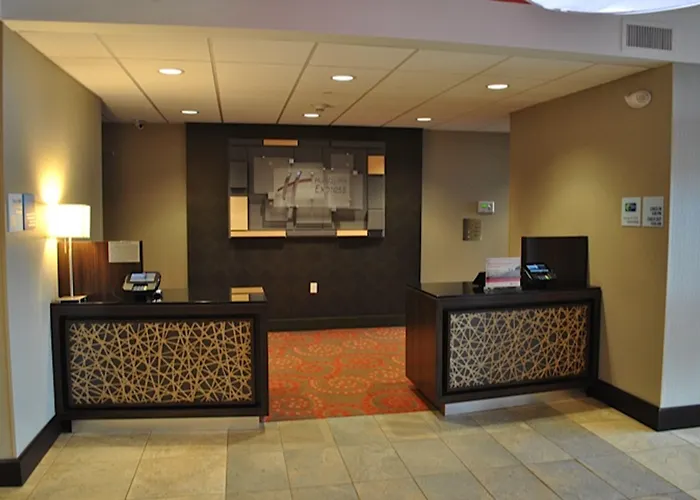 Holiday Inn Express Salem By Ihg