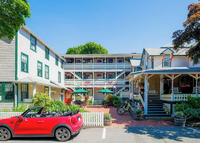 Pequot Hotel
