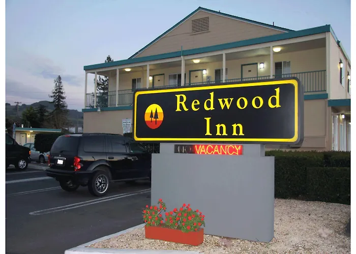 Redwood Inn