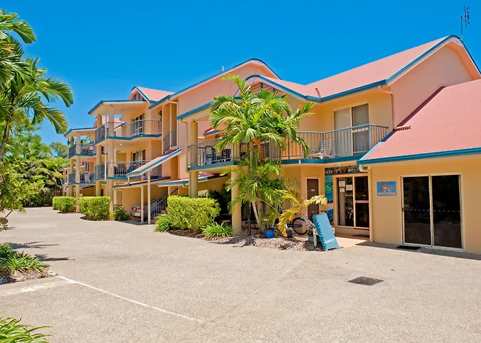 At Beach Court Holiday Villas