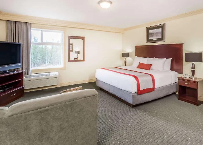 Ramada By Wyndham Hinton
