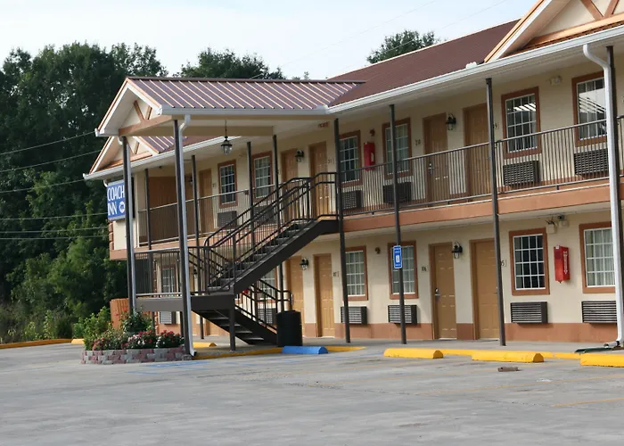 Coach Inn - Summerville