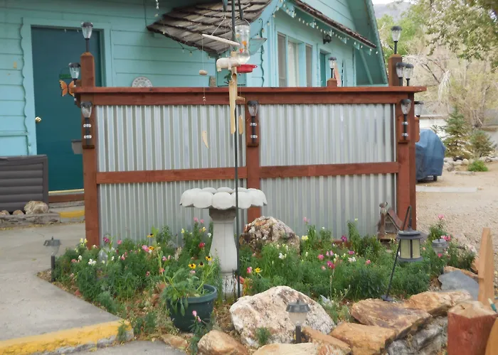The Historic West Walker Motel