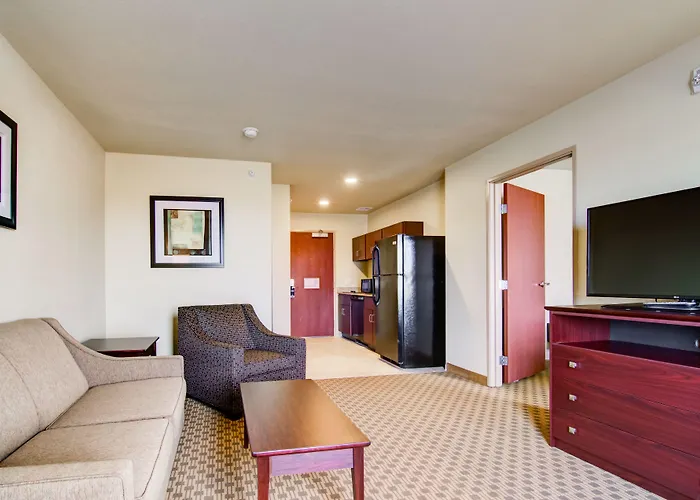 Cobblestone Inn & Suites-Winterset