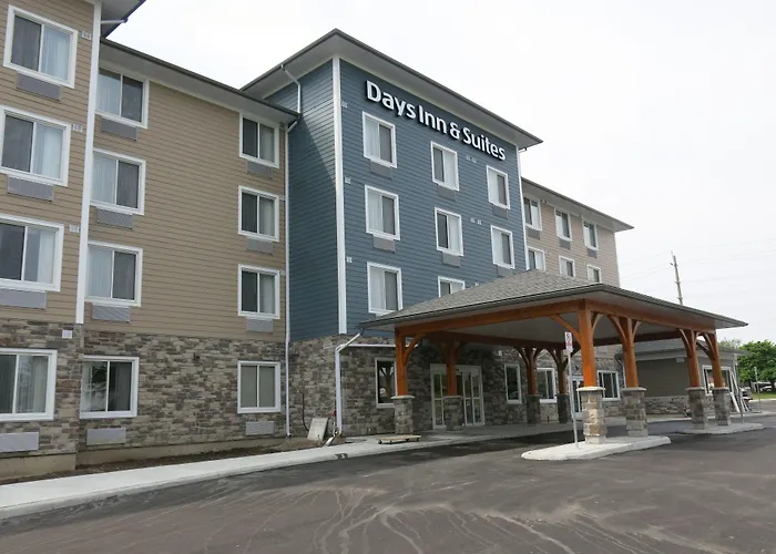 Days Inn & Suites By Wyndham Lindsay