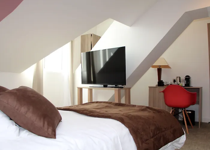 Hôtel L'Esturgeon Poissy