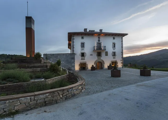 Palacio de Yrisarri by IrriSarri Land