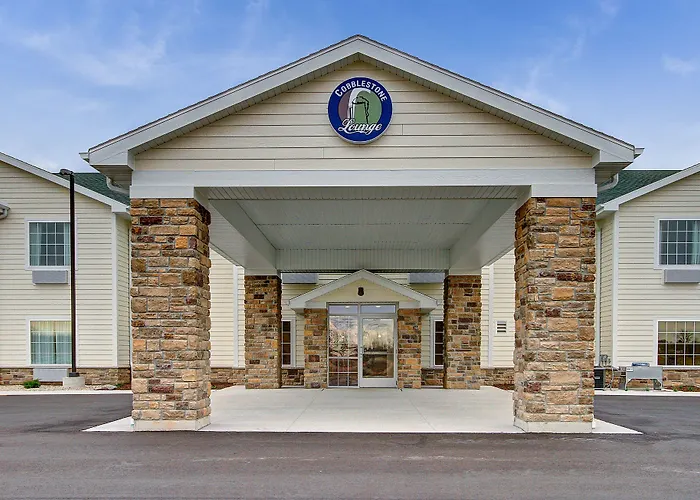 Cobblestone Hotel & Suites Pulaski/Green Bay