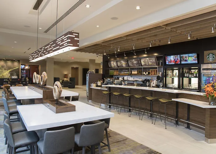Courtyard By Marriott Holland Downtown