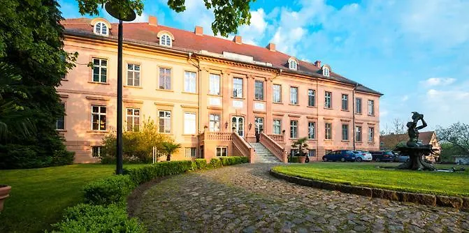 Schlosshotel Rühstädt Garni - Natur&Erholung an der Elbe