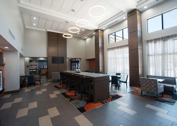 Hampton Inn & Suites Stillwater West
