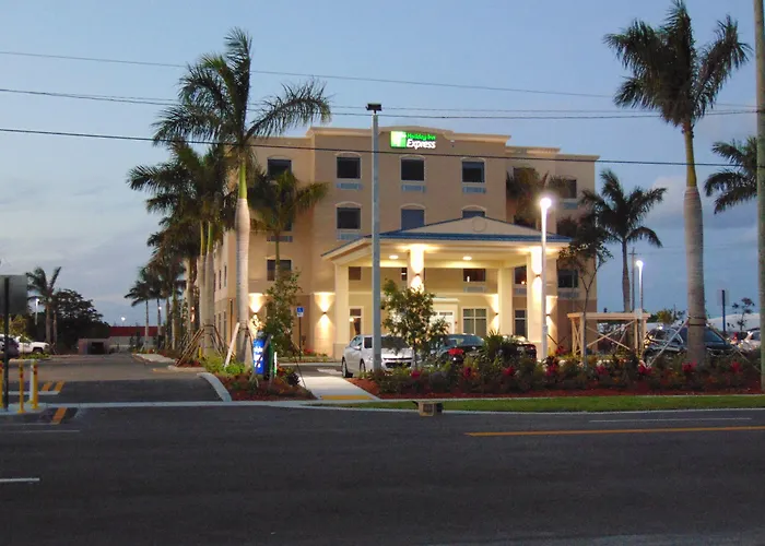 Holiday Inn Express & Suites Boynton Beach By Ihg