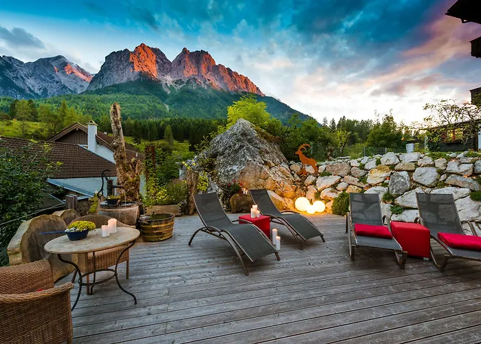 Bayern Resort Hotel - Adults only - mit Zugspitzblick - Eibsee-Nähe - Wellnessbereich - Naturpool im Sommer