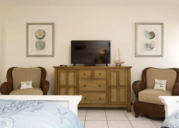 4145 By The Sea Inn & Suites