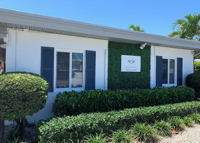 4145 By The Sea Inn & Suites