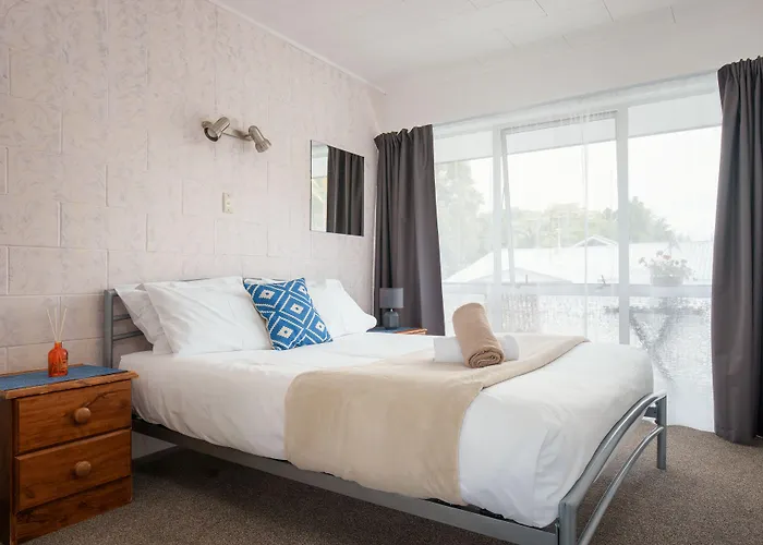 Roselands Motel Tauranga