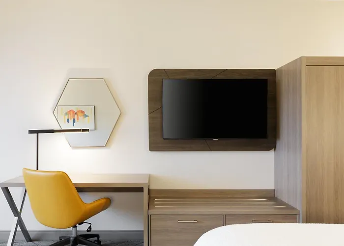 Holiday Inn Express By Ihg