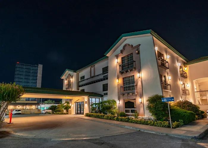 Quinta Dorada Hotel&Suites