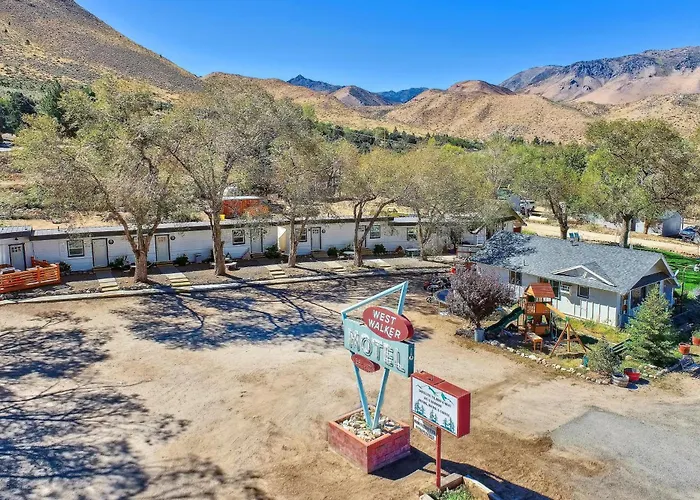 The Historic West Walker Motel