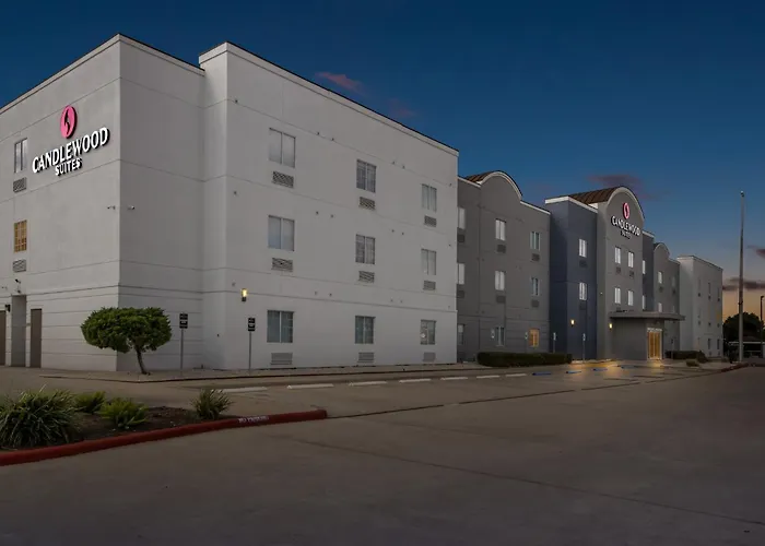 Candlewood Victoria By Ihg