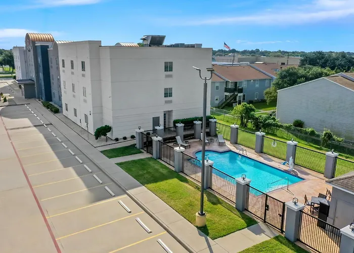 Candlewood By Ihg