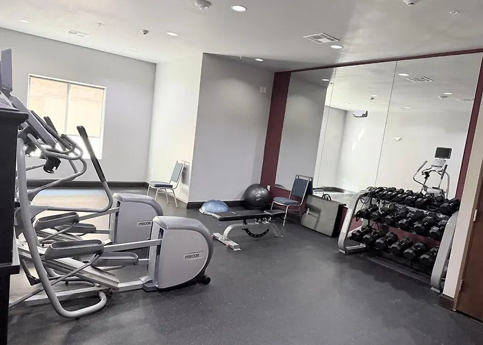 Holiday Inn Express & Suites Bonham By Ihg