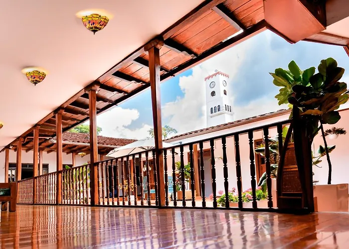 Hotel Colonial Andino - Parque principal de Pitalito